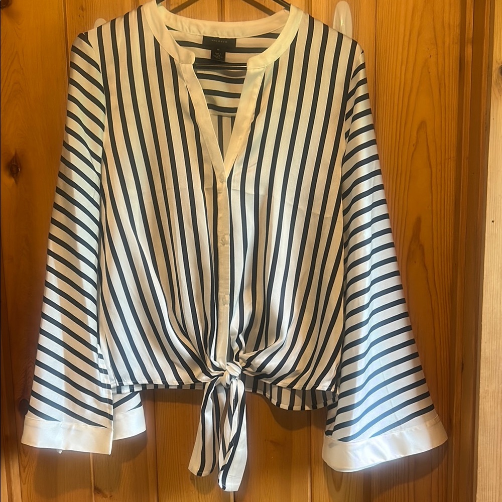 Halogen Black and White Bell Sleeve Tie Front Blouse